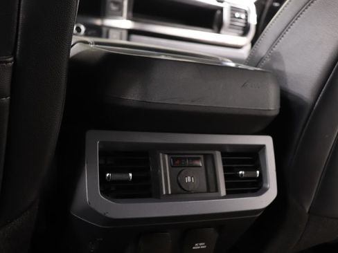 Used 2024 Ford F250 Lariat w/ Lariat Ultimate Package AWD/4WD image 28