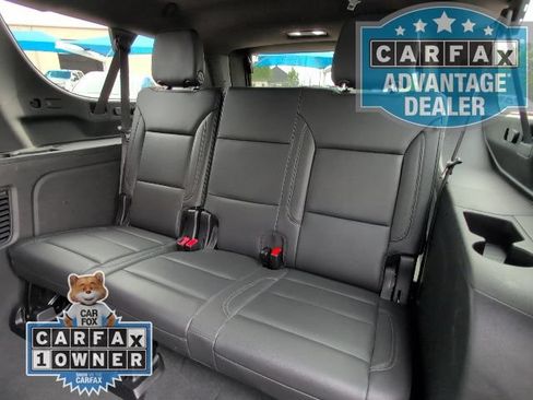Used 2024 Chevrolet Suburban LT RWD image 9