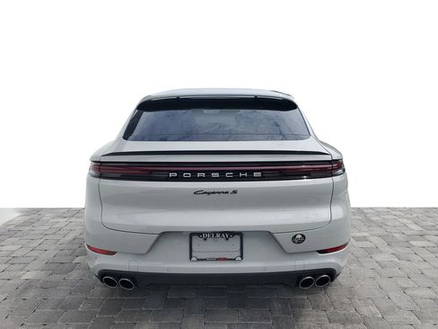 Used 2024 Porsche Cayenne S AWD/4WD image 5