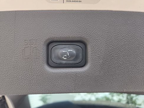 Used 2019 Lincoln Nautilus Reserve AWD/4WD image 35