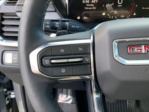 Used 2024 GMC Acadia Elevation w/ Luxury Package image 23