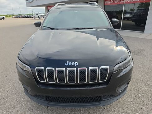 Used 2019 Jeep Cherokee Latitude w/ Popular Appearance Group FWD image 8