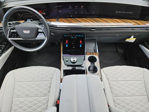 New 2026 Cadillac Escalade Platinum Sport w/ LPO, ONYX Package AWD/4WD image 19