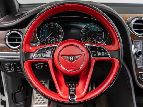 Used 2018 Bentley Bentayga Activity AWD/4WD image 15
