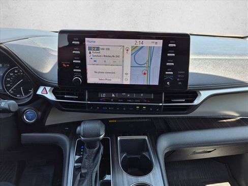 Used 2022 Toyota Sienna Limited FWD image 13