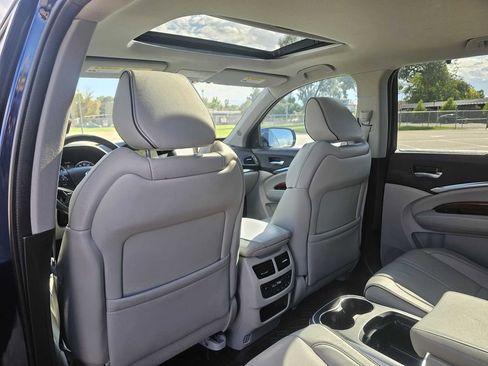 Used 2017 Acura MDX SH-AWD w/ Advance Package image 25