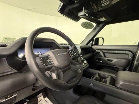 Used 2025 Land Rover Defender 110 X-Dynamic SE AWD/4WD image 6