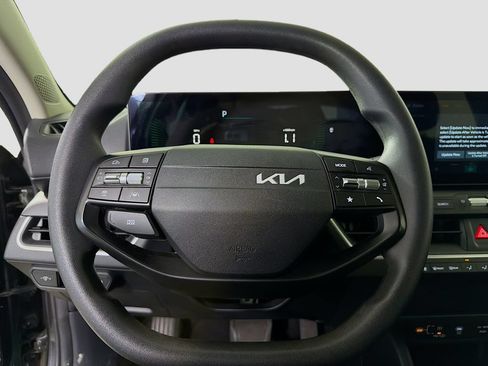 Used 2025 Kia K4 FWD image 15