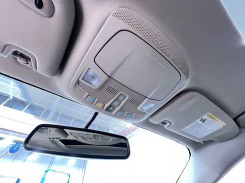 Used 2018 Ford Fusion Titanium FWD image 33