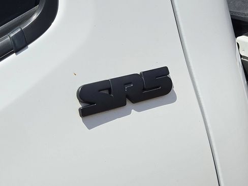 Used 2021 Toyota Tacoma SR5 RWD image 13