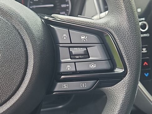 Certified 2025 Subaru Crosstrek 2.5i Premium AWD/4WD image 17