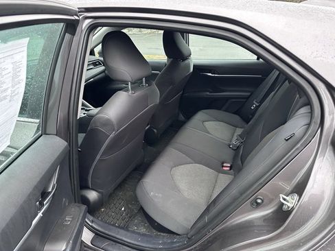 Used 2022 Toyota Camry LE image 10