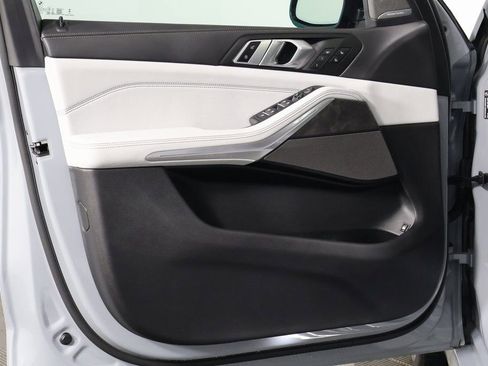 Used 2026 BMW X5 xDrive50e w/ Executive Package image 12