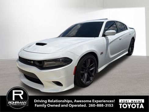 Used 2019 Dodge Charger Scat Pack w/ Plus Group RWD image 4