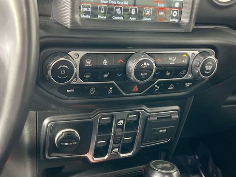 Used 2021 Jeep Wrangler Unlimited Sahara AWD/4WD image 16