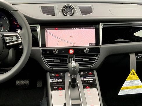 New 2025 Porsche Macan image 24