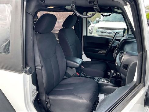 Used 2018 Jeep Wrangler Sport AWD/4WD image 27