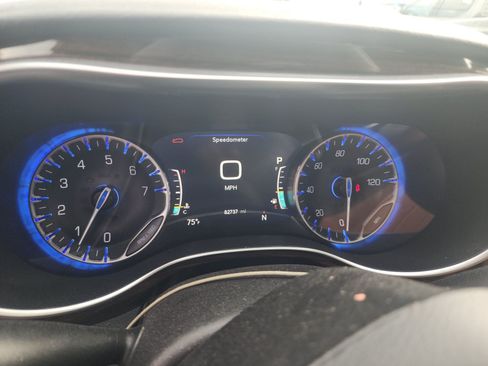 Used 2022 Chrysler Pacifica Pinnacle AWD/4WD image 8