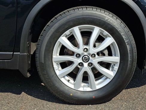 Used 2018 Nissan Rogue SV AWD/4WD image 8