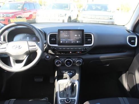 New 2026 Hyundai Venue SEL image 10