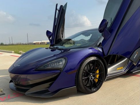 Used 2020 McLaren 600LT Spider RWD image 13