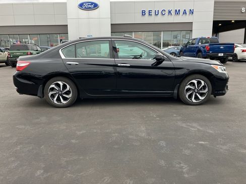 Used 2017 Honda Accord EX-L image 10