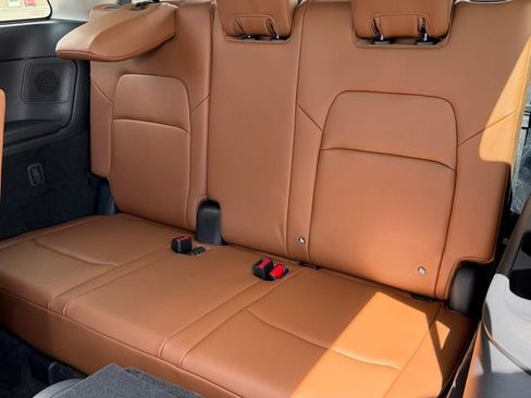New 2026 Nissan Pathfinder Platinum AWD/4WD image 25