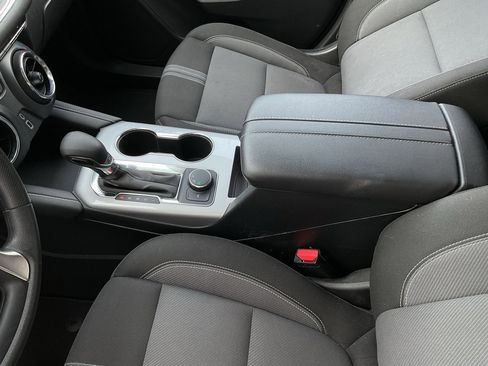 Used 2025 Chevrolet Blazer LT image 33