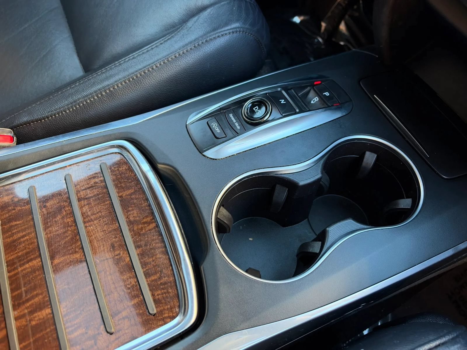 Used 2020 Acura MDX SH-AWD image 19