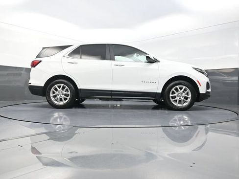 Used 2024 Chevrolet Equinox LT AWD/4WD image 38