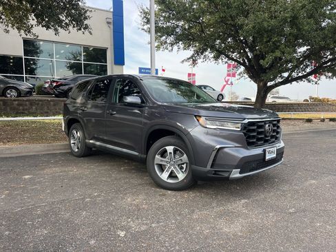 New 2025 Honda Pilot EX-L image 1