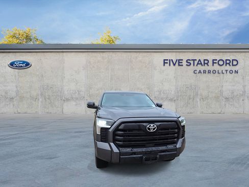 Used 2022 Toyota Tundra SR5 image 4