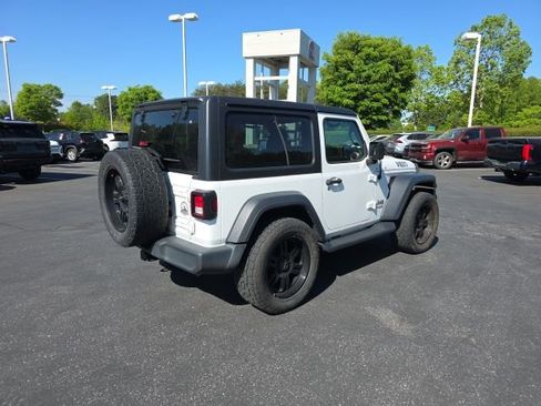 Used 2020 Jeep Wrangler Sport image 8