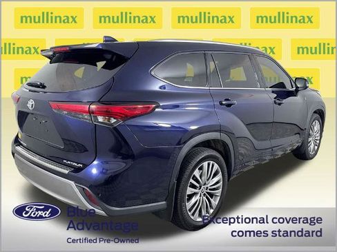 Used 2020 Toyota Highlander Platinum FWD image 4