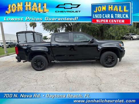 Used 2022 Chevrolet Colorado LT w/ Trail Boss Package AWD/4WD image 12