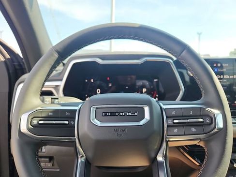 New 2026 GMC Canyon Denali AWD/4WD image 15