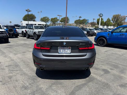 Used 2019 BMW 330i Sedan w/ Convenience Package RWD image 4