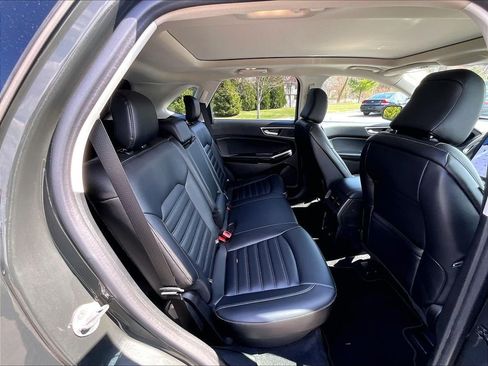 Used 2022 Ford Edge SEL w/ Convenience Package AWD/4WD image 16