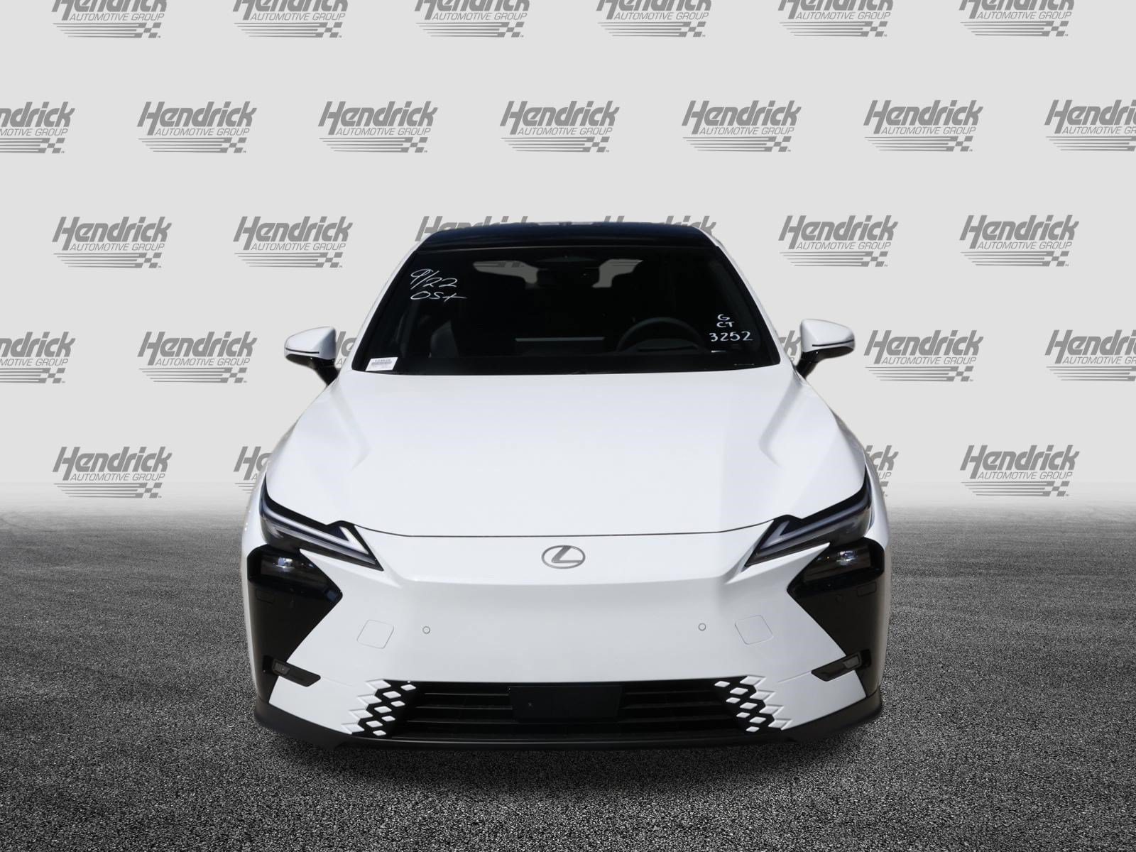 New 2026 Lexus ES 350e w/ Accessory Package (K3) FWD image 3