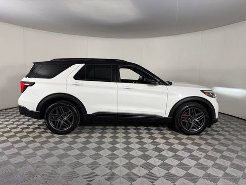 Used 2025 Ford Explorer ST w/ Sun And Sound Package AWD/4WD image 7