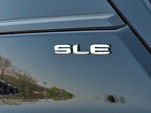 Used 2023 GMC Terrain SLE w/ Driver Convenience Package AWD/4WD image 31