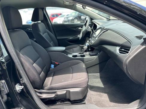 Used 2025 Chevrolet Malibu LT image 14