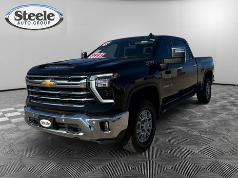 Used 2025 Chevrolet Silverado 2500 LTZ w/ LTZ Convenience Package image 1