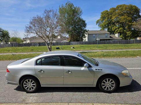 Used 2011 Buick Lucerne CXL w/ Driver Confidence Package FWD image 7
