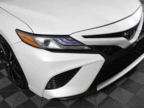 Used 2019 Toyota Camry XSE image 33