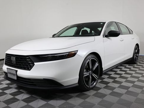 Used 2024 Honda Accord Sport image 5