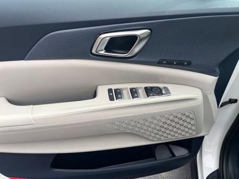 New 2026 Kia Carnival EX image 16