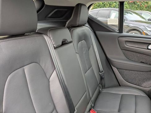 Used 2025 Volvo XC40 B5 Ultra w/ Climate Package image 21