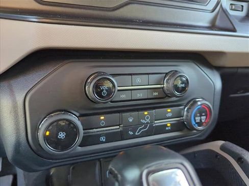 Used 2021 Ford Bronco Big Bend w/ Sasquatch Package image 9