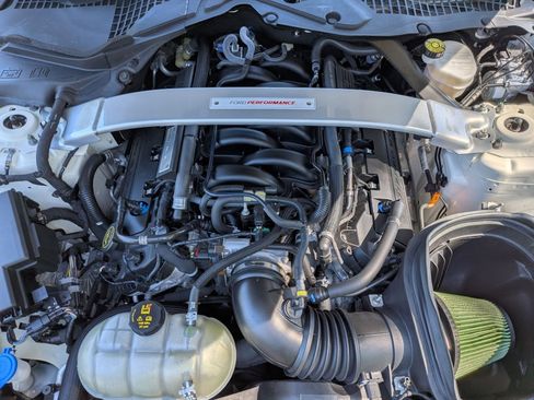Used 2020 Ford Mustang Shelby GT350 w/ Technology Package RWD image 19
